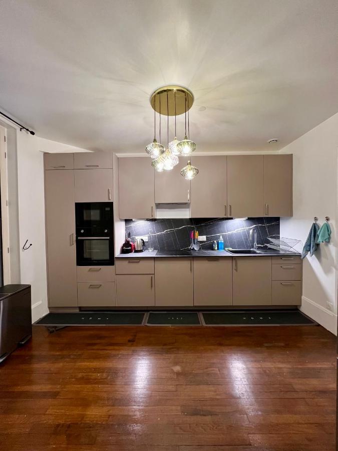Appartement De Luxe Avec Fresque, Hyper Centre Et Parking Sure Fontainebleau Zewnętrze zdjęcie
